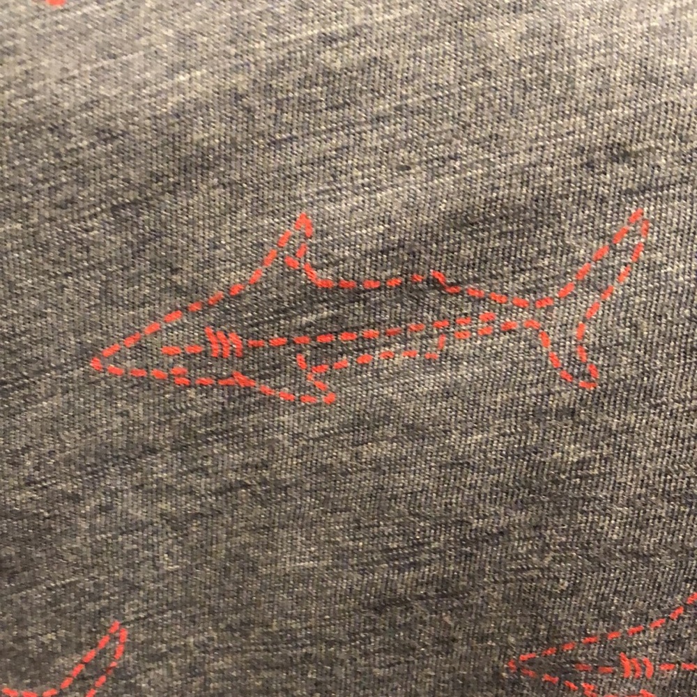 2-button soft tee - Picture 3 of 3